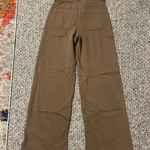 American Eagle Dreamy Drape Woven Super Hi Rise
Baggy Wide Leg Pants, Size 2 - Picture 3 of 6